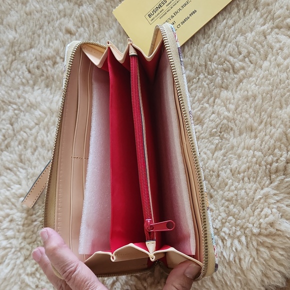 NWT Dooney & Bourke Disney Parks Winnie The Pooh & Friends 3/4 Zip Long Wallet - Picture 11 of 17